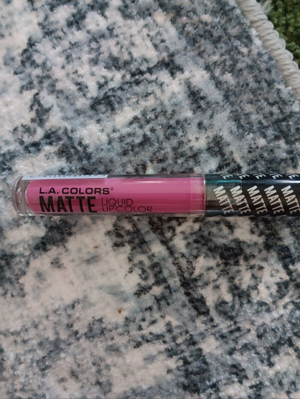 L.A. Colors Matte Liquid Lip Color - Vibrant Pink